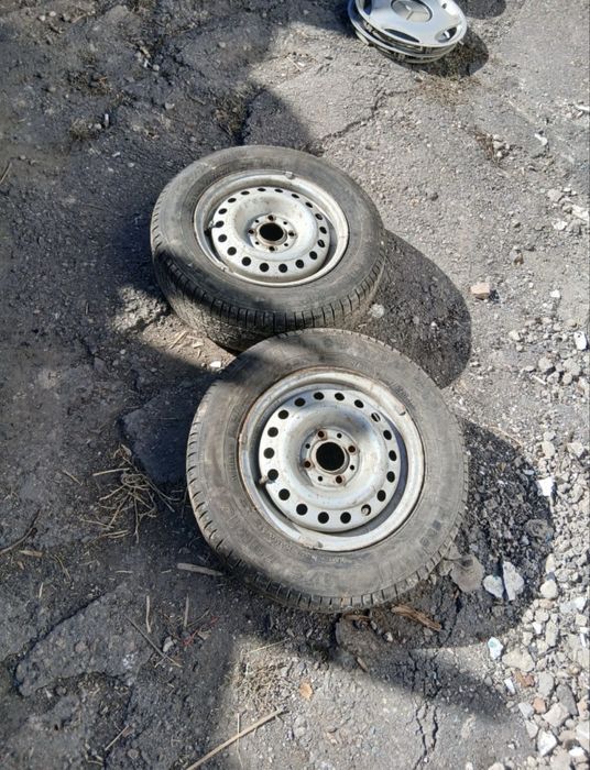 Резина с диском на  легковой прицеп