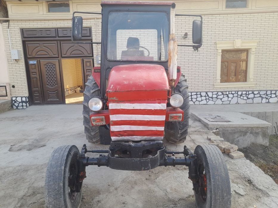 Ttz kabinada T-28 traktor sotiladi