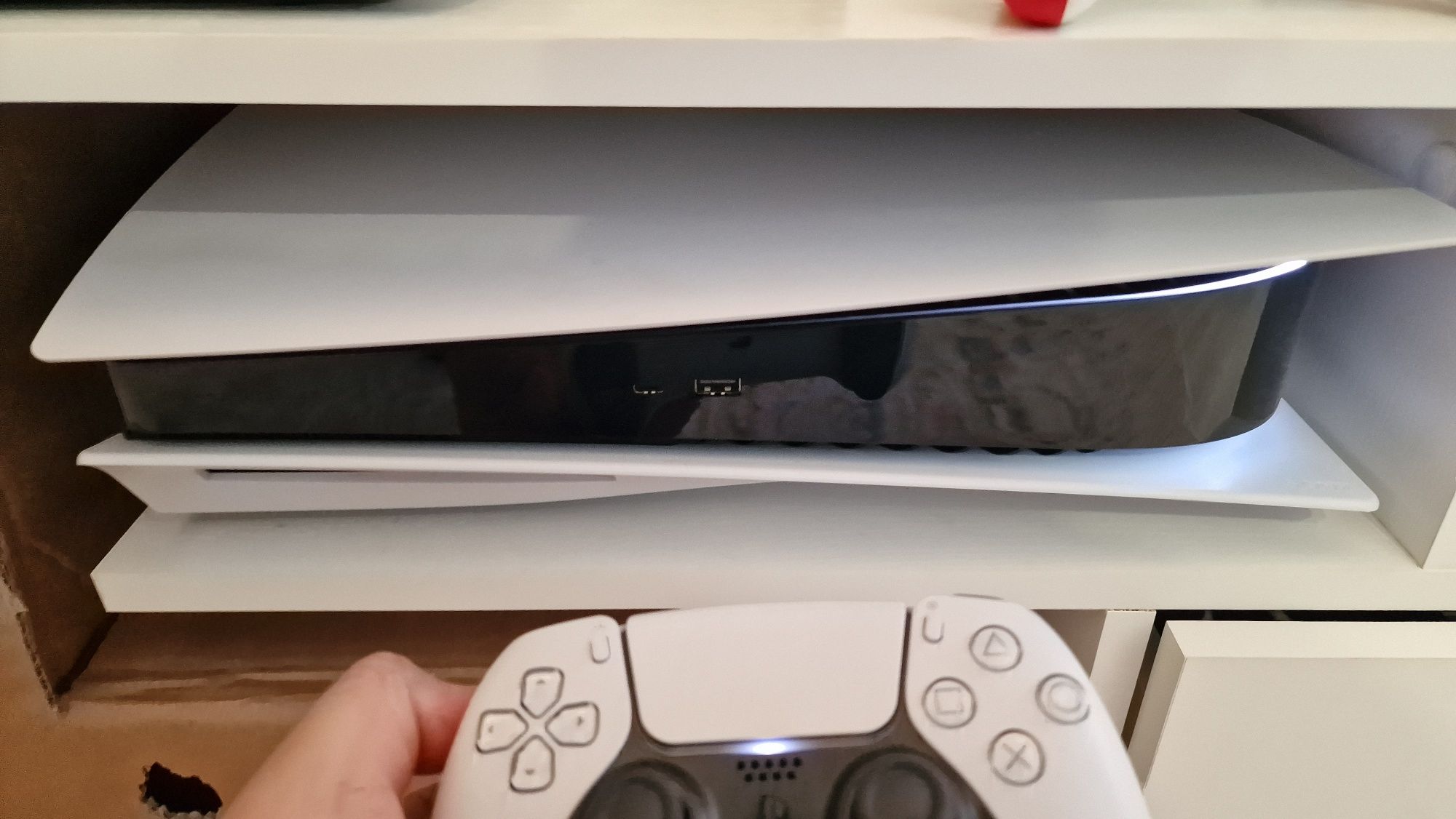 Продам PS5 в Идеальном состоянии