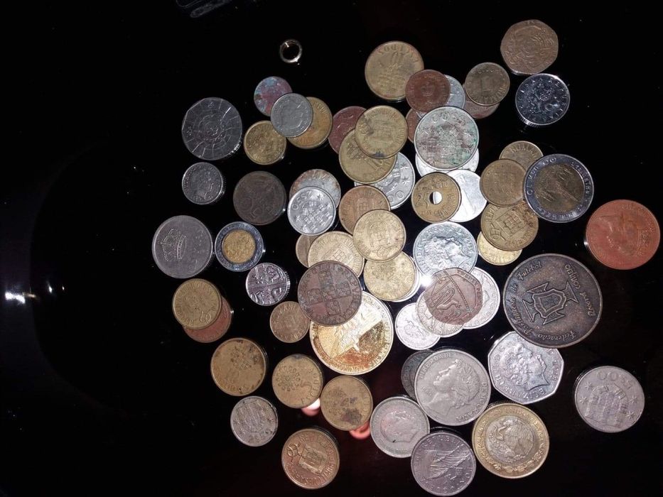 ceasuri si monede antice de vanzare