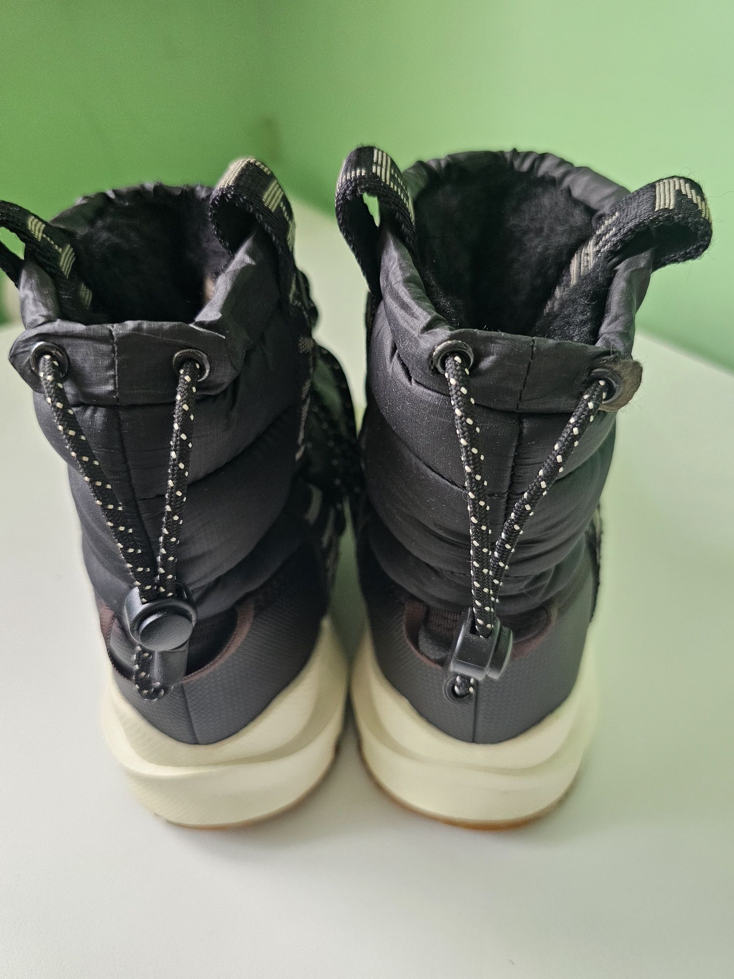 The North Face ghete nr 37
