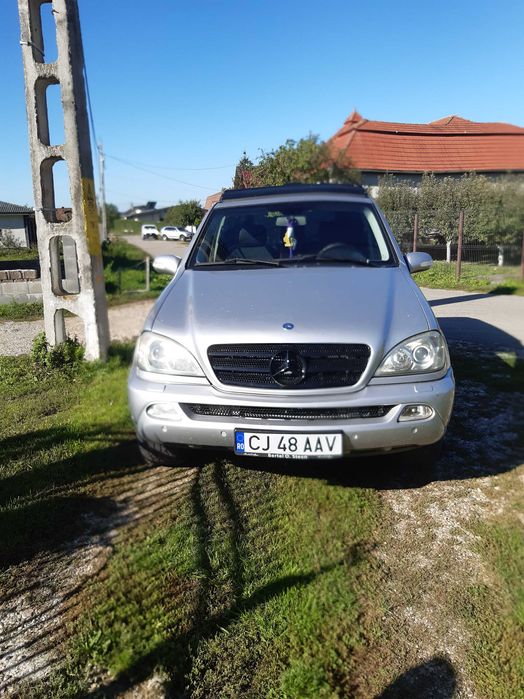 Vând Mercedes M.L
