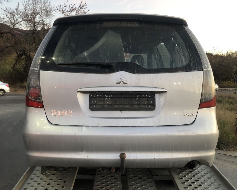 Mitsubishi grandis 2.0 d на части