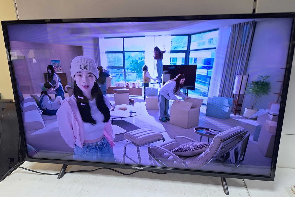 43" led smart tv Finlux телевизор