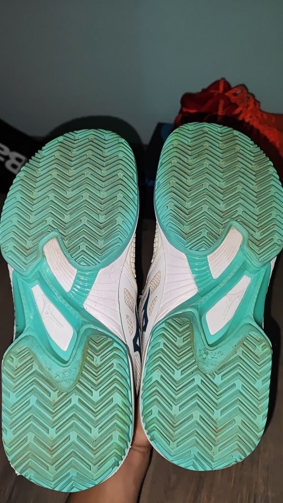 Обувки mizuno wave exceed tour 5 и Asics sky elite ff tokyo