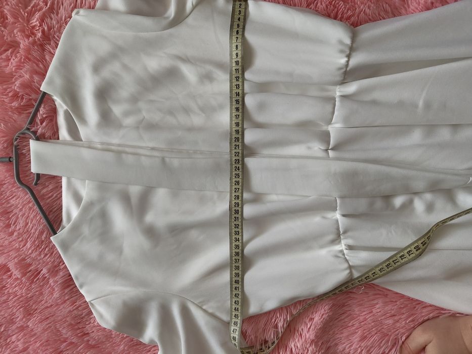 Rochie albă elegantă – ideală pentru botez, cununie civilă sau nuntă