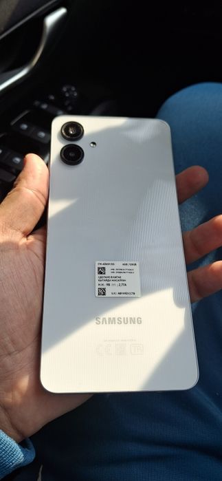 Samsung A06 white 6/128 состояние отличное каробка доки ест