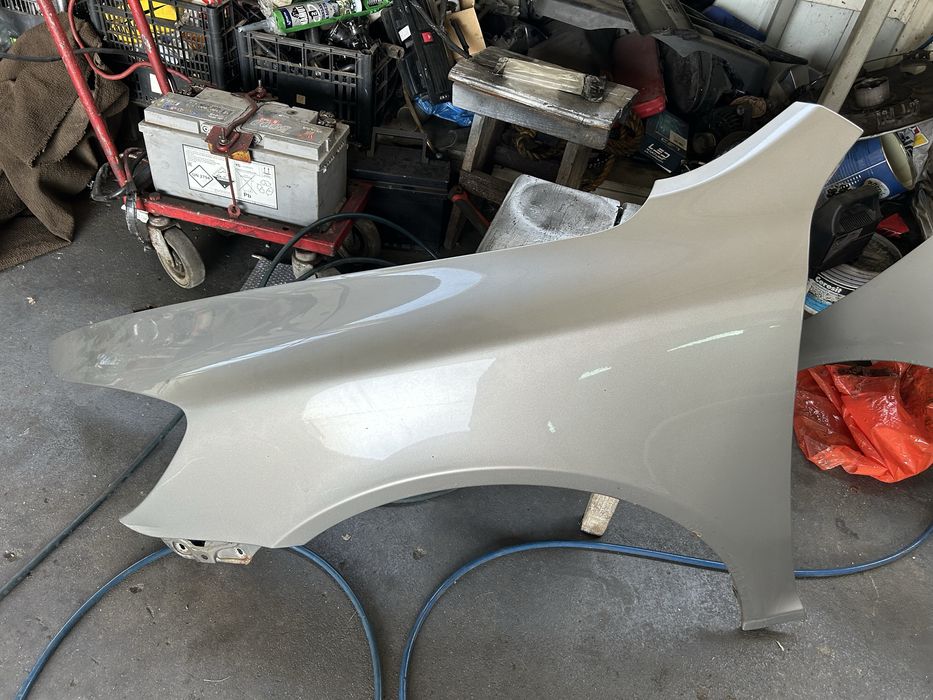 Aripa stanga fata skoda octavia 2 facelift cod culoare 9202