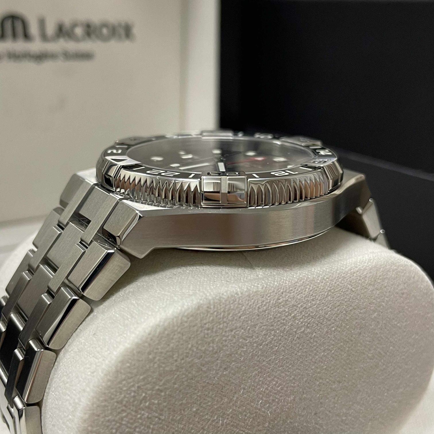 Maurice Lacroix Aikon Venturer GMT 43