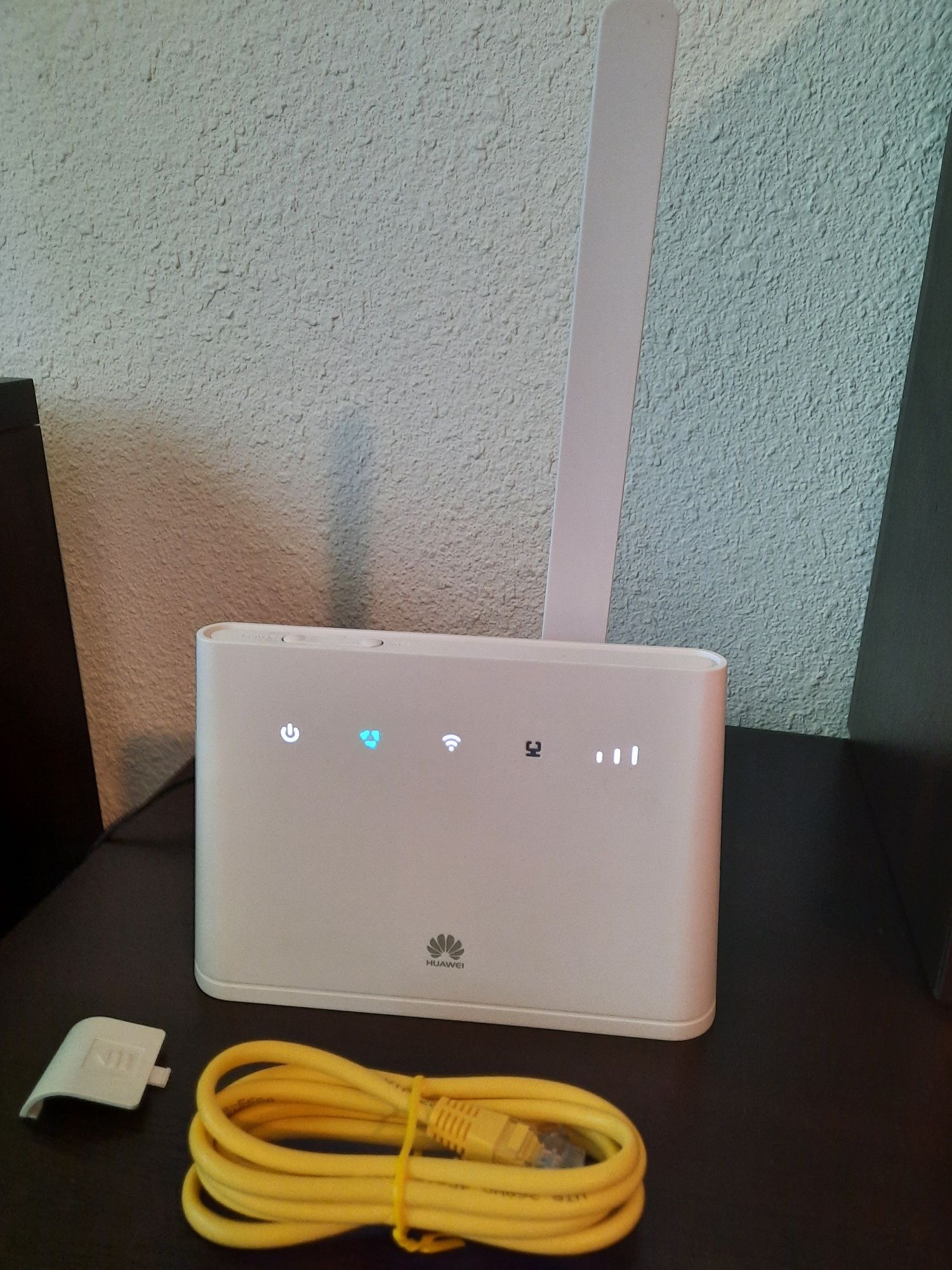 Router huawei 4g model b311, funcționează pe orice retea !