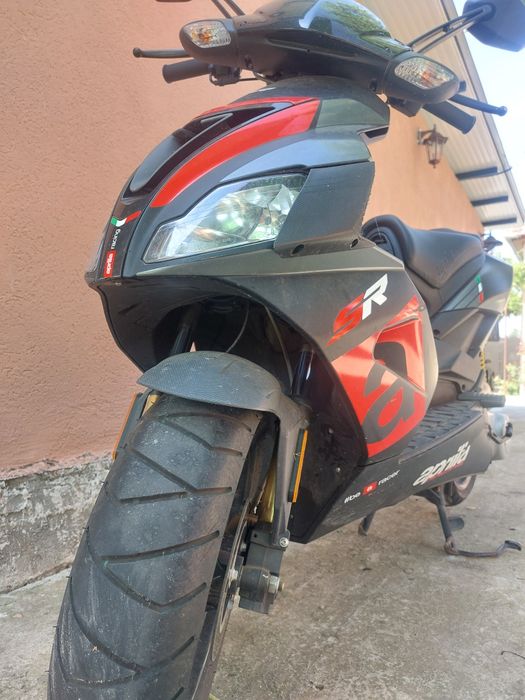 Scuter Aprilia SR