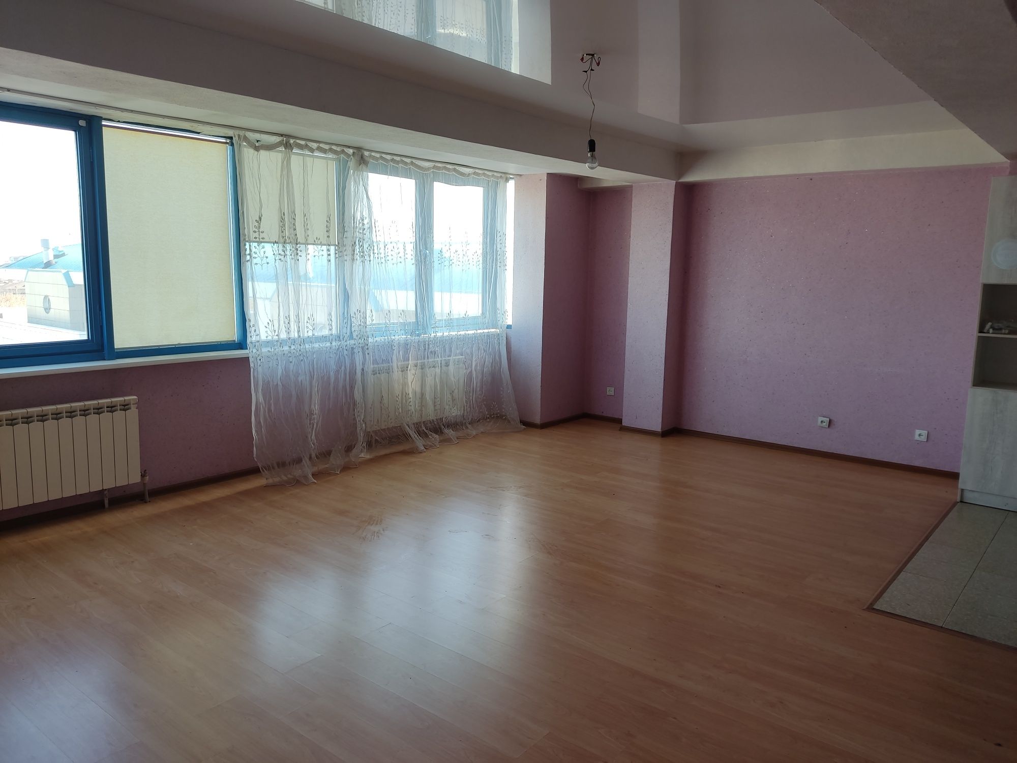 Продам 3х ком-ю в 2 уровня квартиру или меняю на нов авто ваша доплата