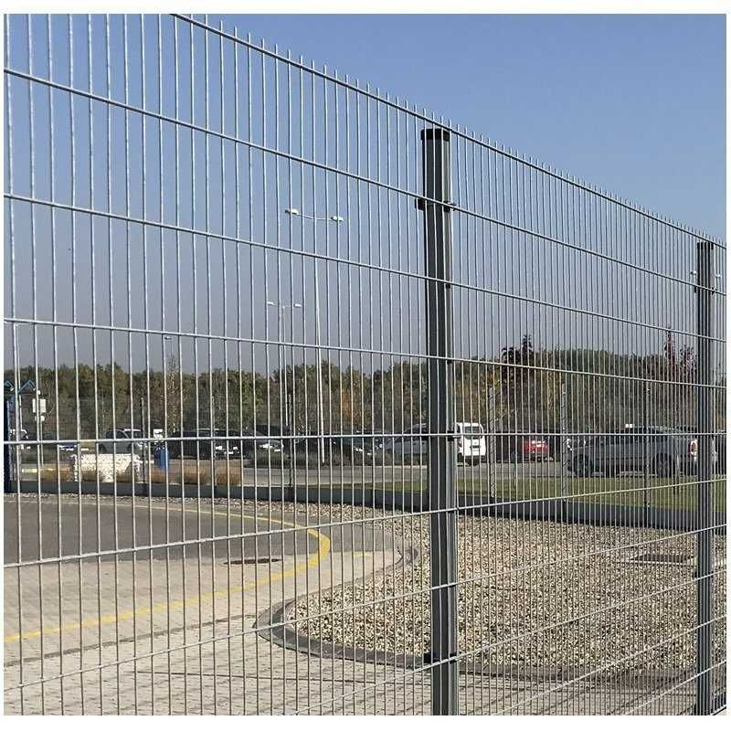 Gard din plasa bordurata, tabla cutata, sipca metalica jaluzele si BCA