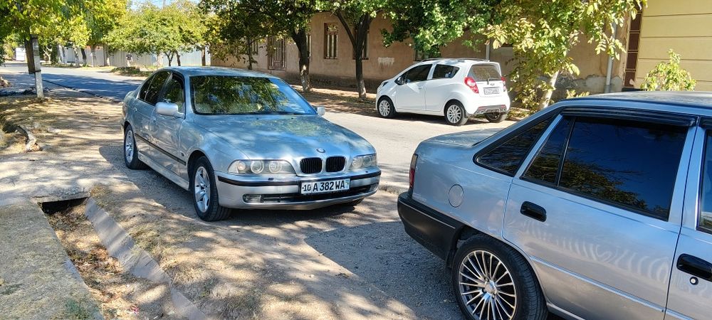 BMW 523i  продаю не спеша