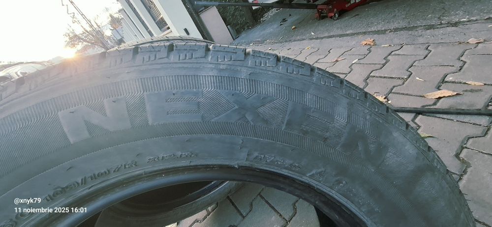 Vând  cauciucuri iarnă 215 65 16c