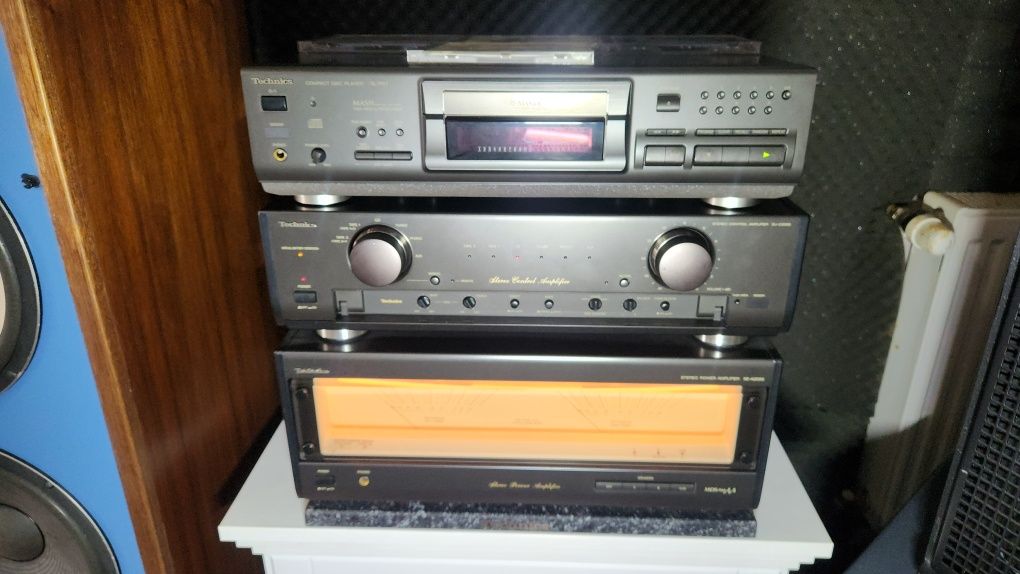 Vând SUPER AUDIO CD-DVD player MARANTZ și diferite piese HI-END !