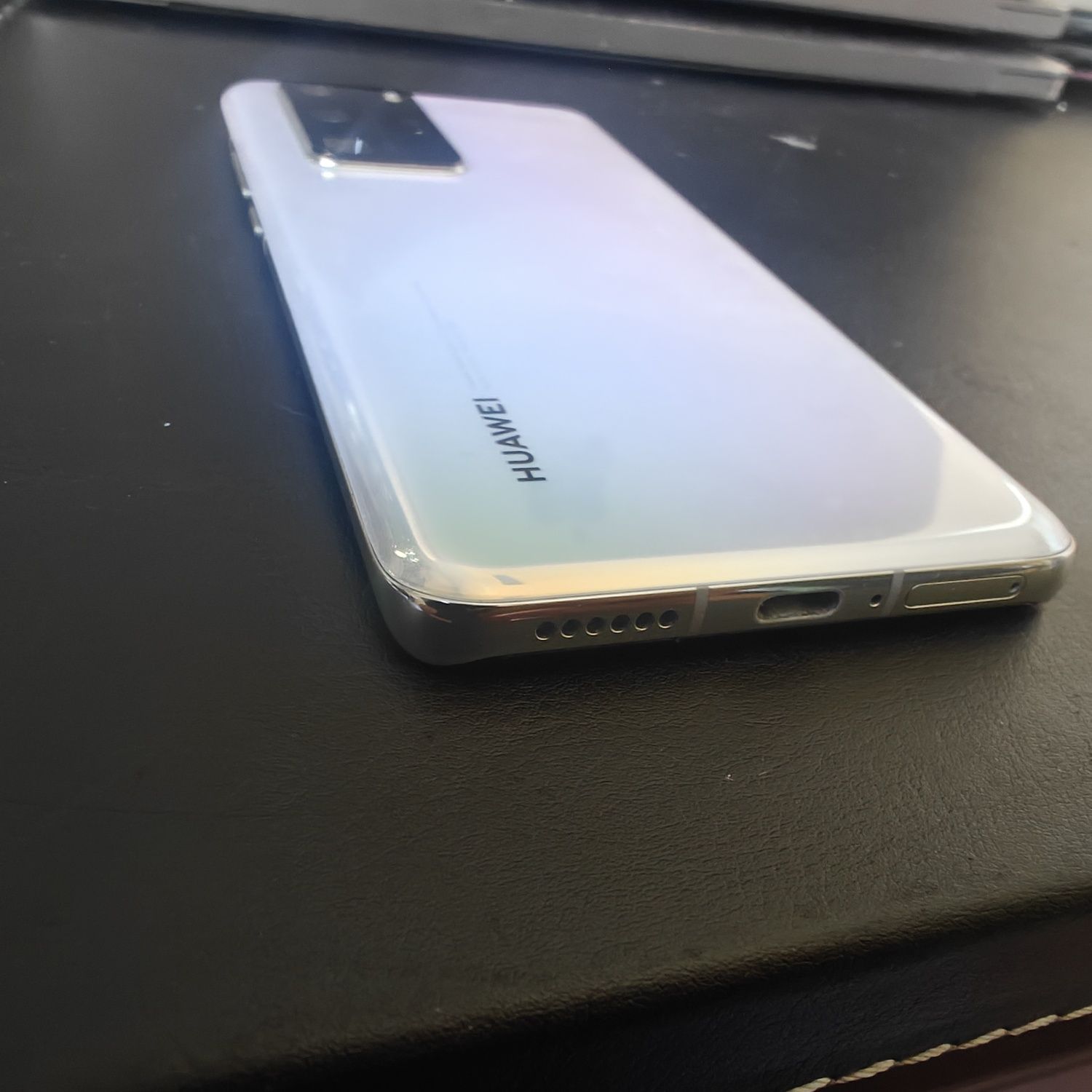 Продава Huawei P40 pro/256 GB/като нов