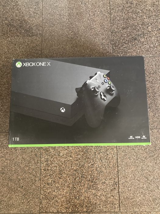 Xbox one X 1Tb nefolosit