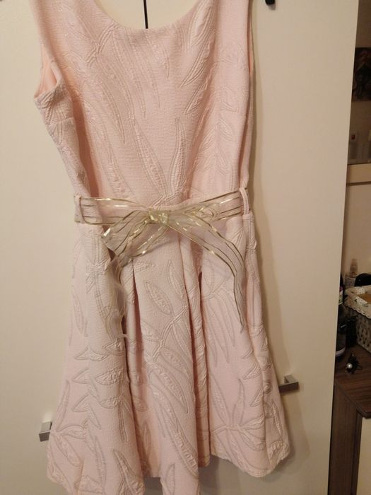 Дамска рокля, цвят пепел от рози, с коланче