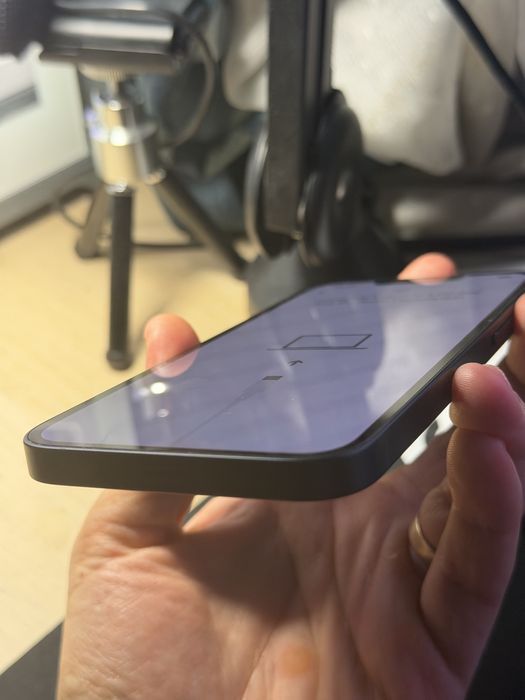 iphone 13 128gb liber de retea spart pe spate si cu baseband defect