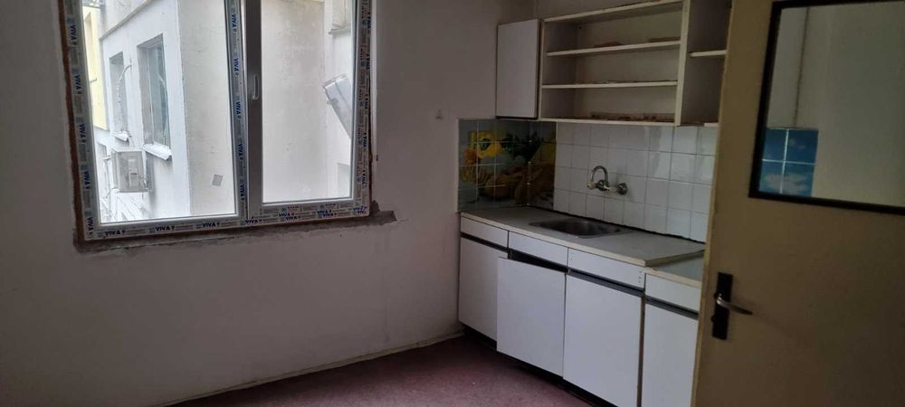 Продава се Двустаен апартамент в Разград, Орел - 77 кв.м за 861 €/кв.м - Снимка #9
