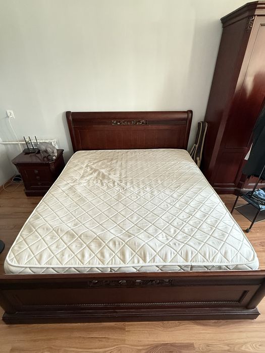 Спальный гарнитур