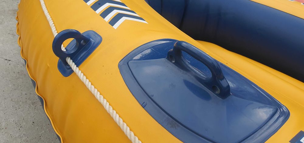 2 caiace, 2 placi windsurf si vele, barca gonflabila, import Germania