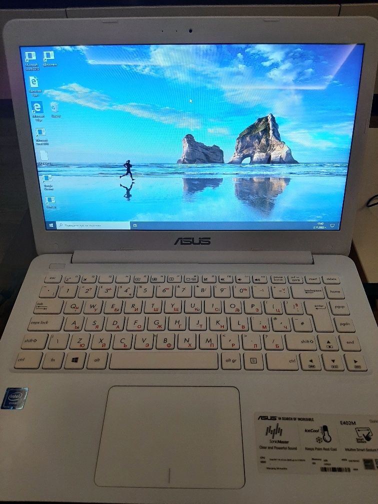 Лаптоп Asus E402M