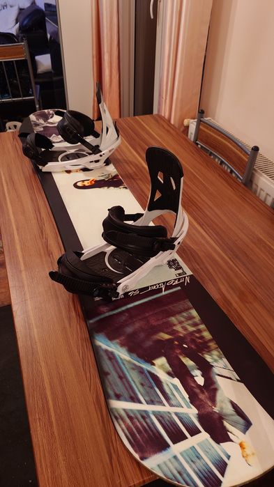 Placa Snowboard Nitro Gullwing 156w cm cu Legaturi Santa Cruz L