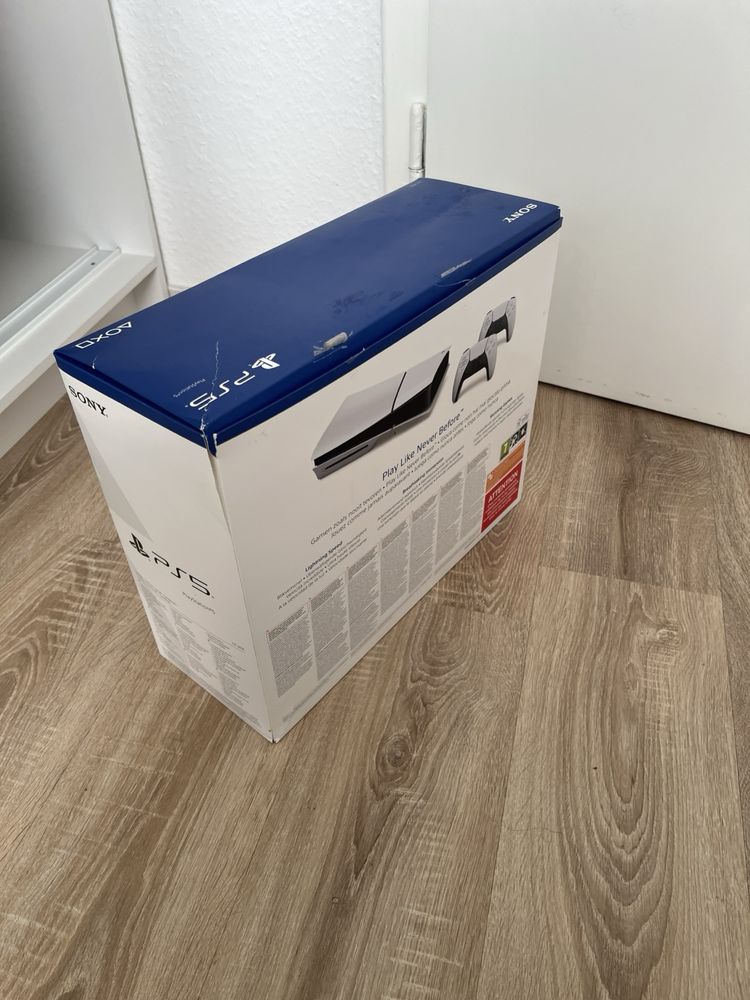 Vand PS 5 doua controlere 1000GB