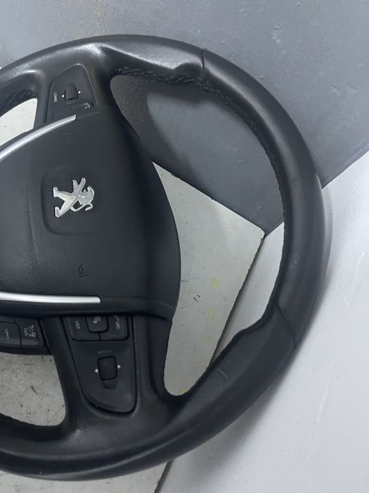 Volan complet cu airbag comenzi Peugeot 508 2010-2014 cod 9687466ZE