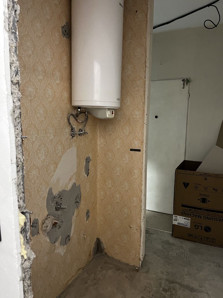 Продава се Двустаен апартамент в Казанлък - 80 кв.м за 925 €/кв.м - Снимка #10