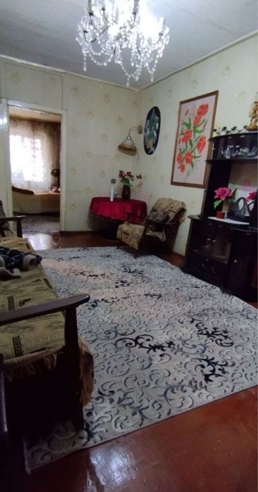 Срочно Чиланзар 23 квартал Ширин Продается 2/3/5 кирпич 52кв.м