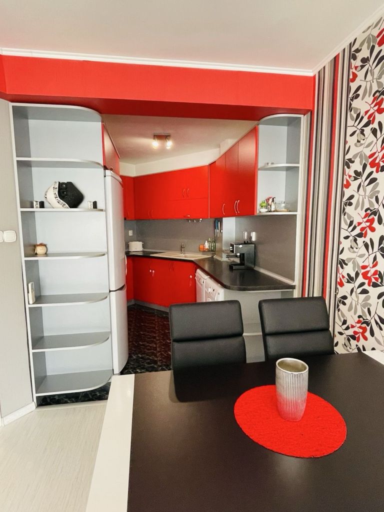Продава се Двустаен апартамент в Търговище, Център - 63 кв.м за 1409 €/кв.м - Снимка #2