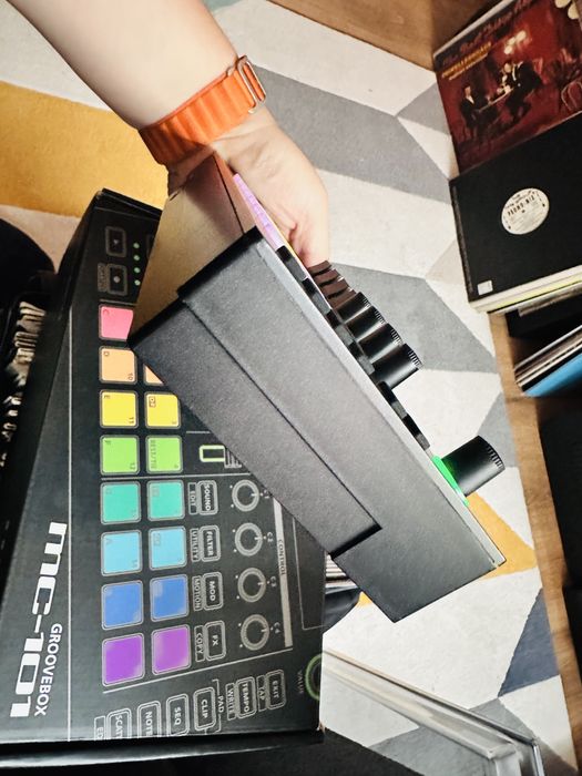 Roland MC 101 groovebox