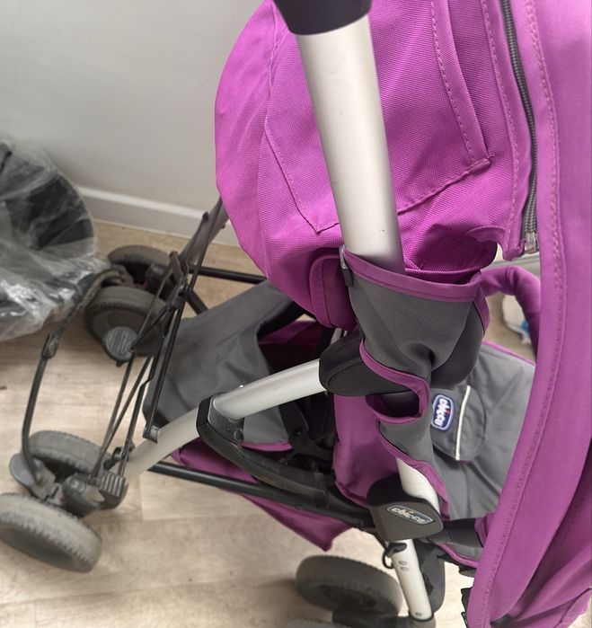 Продам коляску Chicco лето-зима