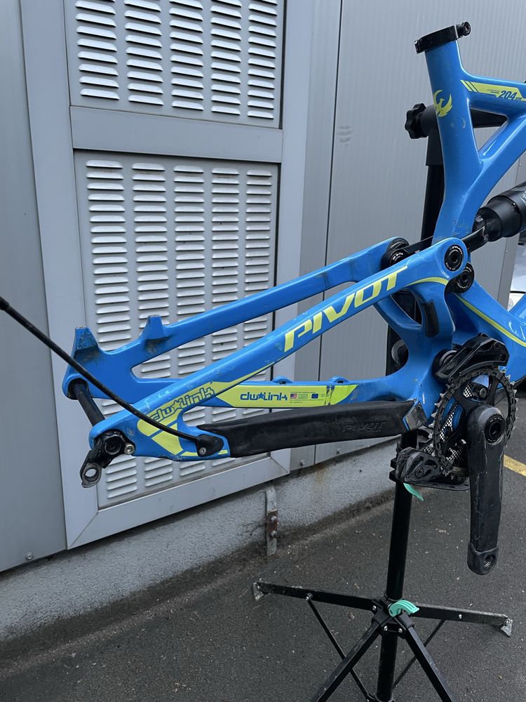 Pivot Phoenix frame-set Carbon