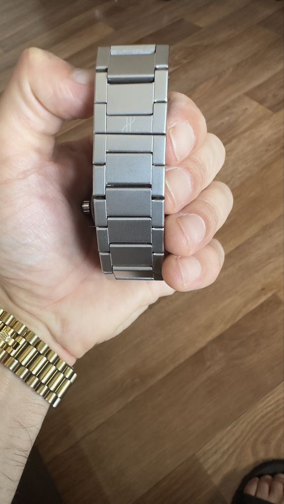 Часовници Onola и Hublot - Механичен и кварц