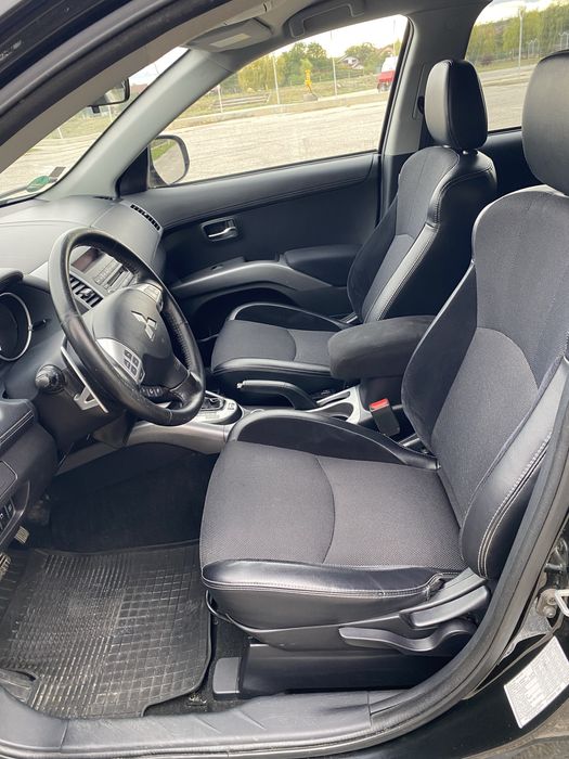Mitsubishi outlander 2.2 d automata 4x4 primul proprietar