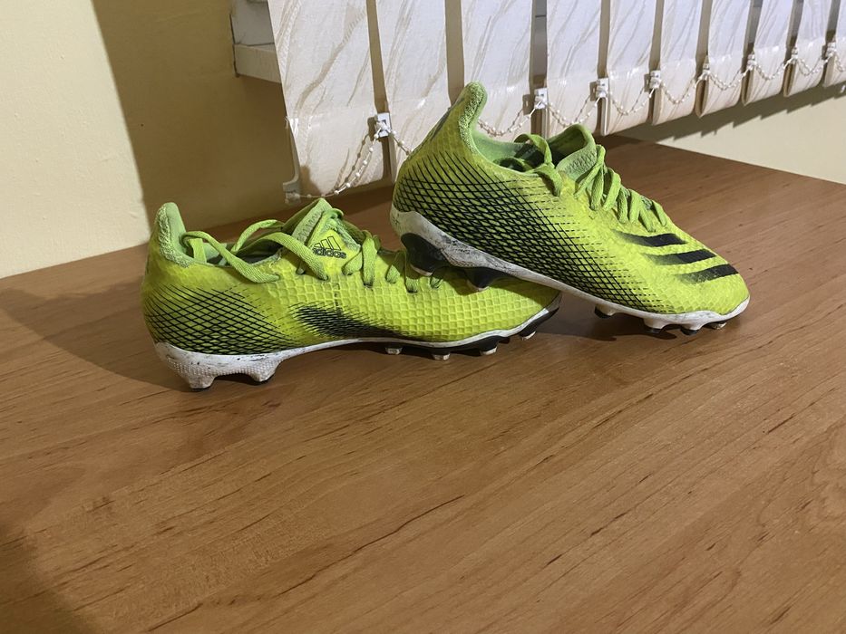 Футболни обувки Nike, Adidas, Umbro