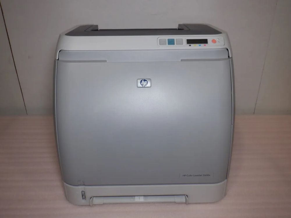 HP LaserJet 2600n цветной