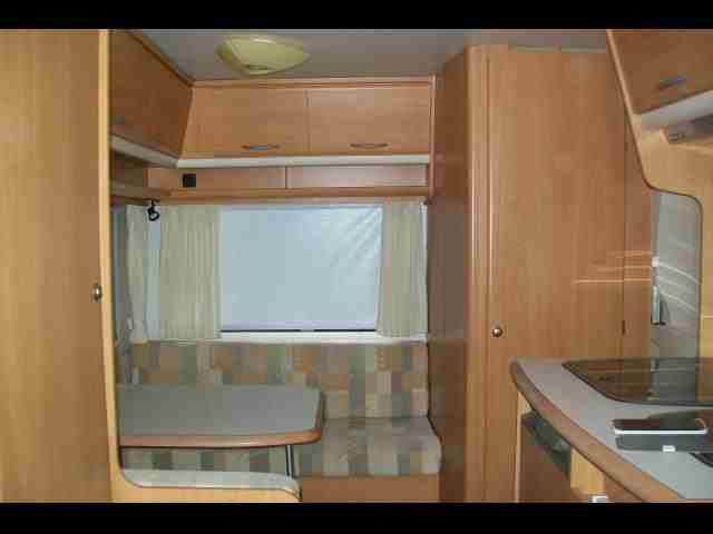 Vând rulota Chateau 400/ 4 pers..