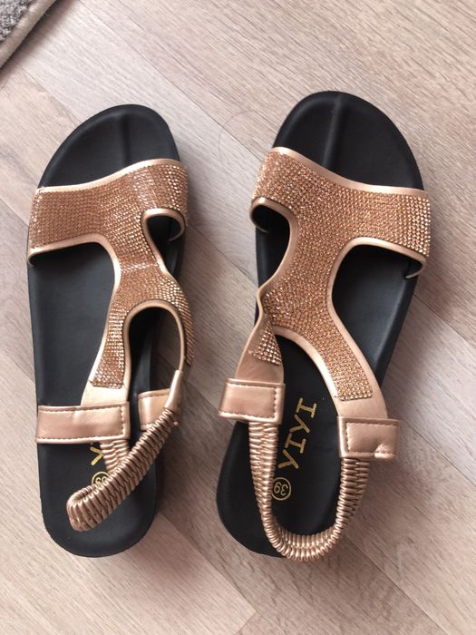 Златисти самдали