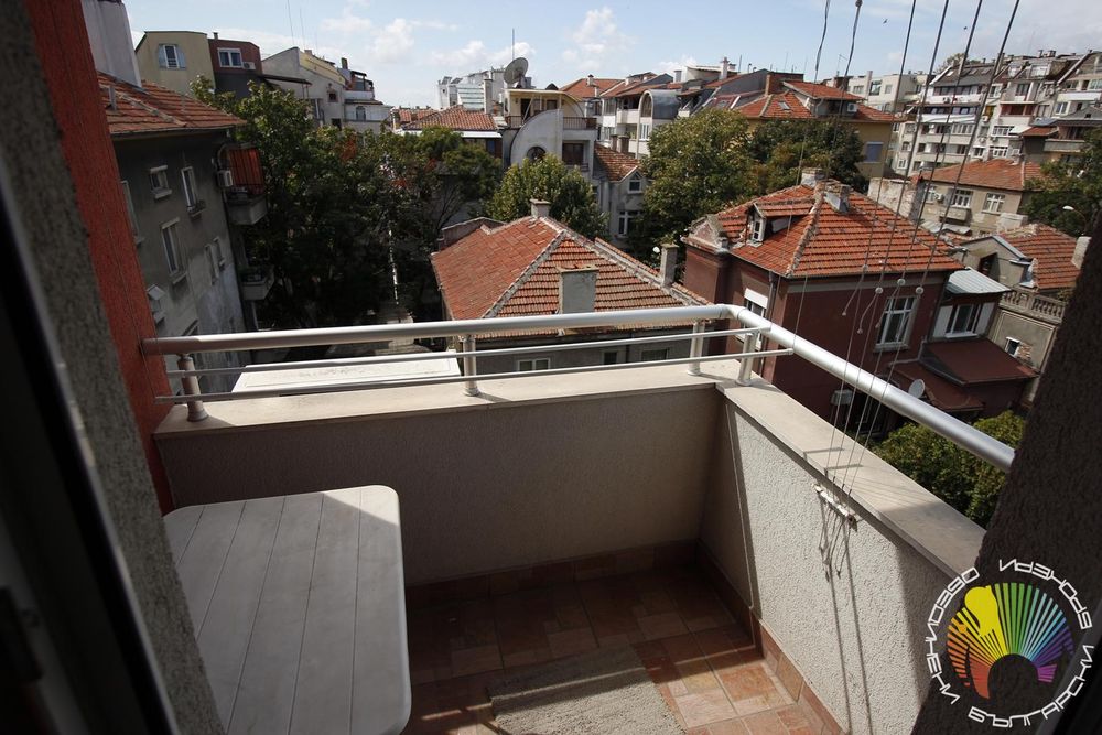 Дава се под наем Двустаен апартамент в Бургас, Център - 50 кв.м за 408 € - Снимка #6