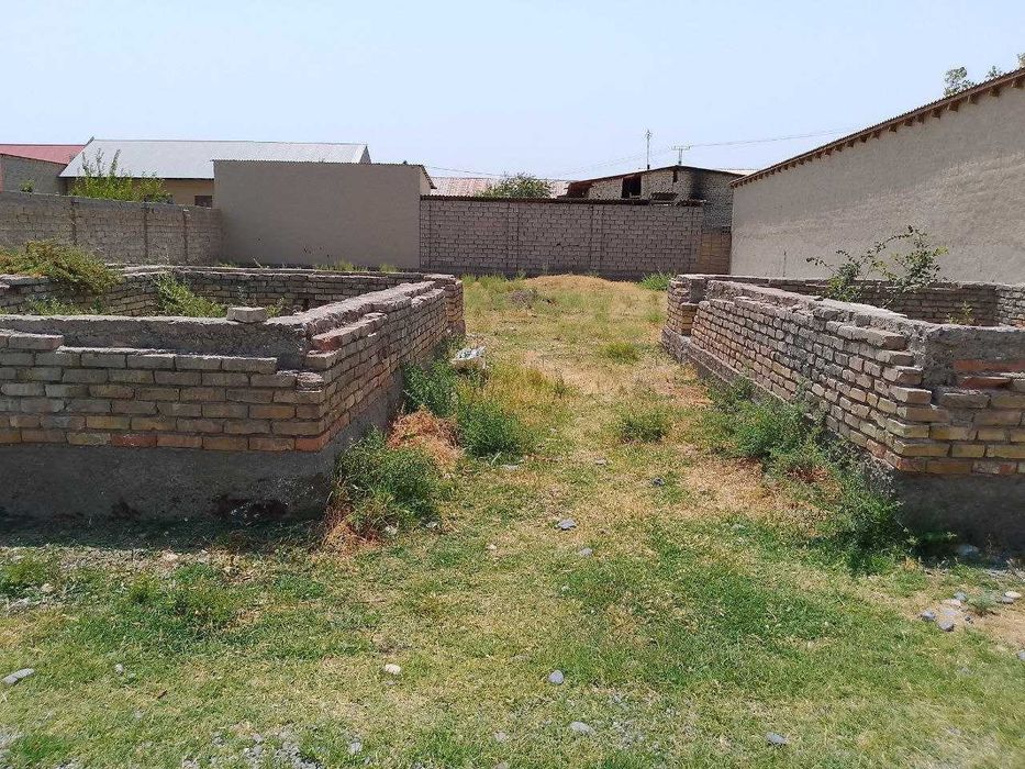 6 sotixli yer sotiladi