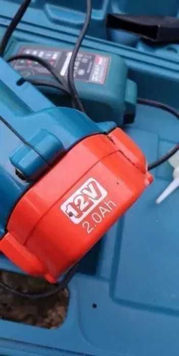 Резачка Makita на батерии. Неразличима от нова