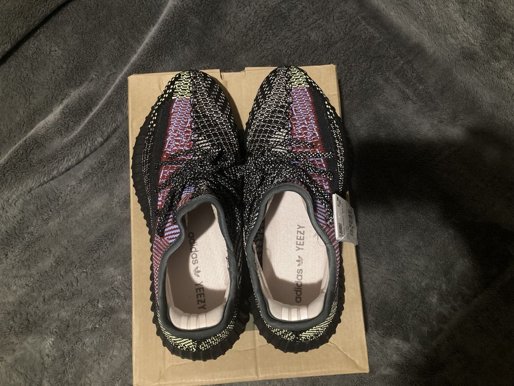 yeezy yecheil 42