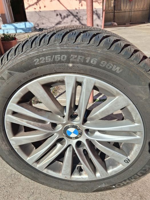 Vind 4 roti cu cauciucuri pt. BMW 320
