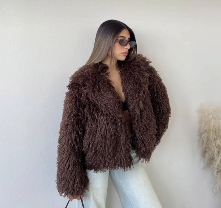 Стильная Новая шубка  в шоколадное цвете