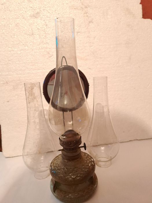 Продавам газена лампа запазена.